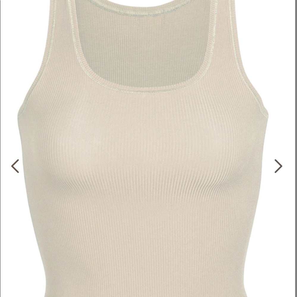 SKIMS Soft Lounge Tank    Color Sienna